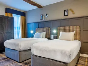 The Feathers Hotel - Habitación