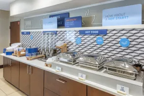 Holiday Inn Express Hotel & Suites Cincinnati-Blue Ash by IHG - Restaurant
