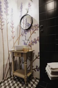 Monastery Garden Bistro & Rooms - Bathroom