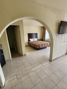 HomeTown Inn and Suites - Chambre