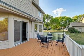 Des Moines Suburb Stay w/ Spacious Layout & Deck! - Innenbereich