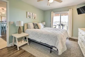 Oak Island Condo - Walk to the Beach! - Innenbereich
