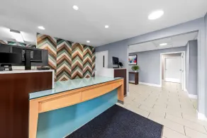 MainStay Suites Cincinnati Blue Ash - Hall