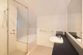 Peppy Tree House - Bathroom