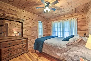 Group-friendly Cabin on Kentucky Lake! - Chambre