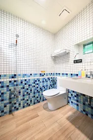 Lakeview Homestay - Bathroom
