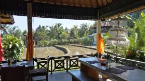 Atres Villa - Restaurant