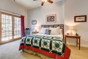 Lake Access + On-Site Creek: Lake Toxaway Home! - Interiør