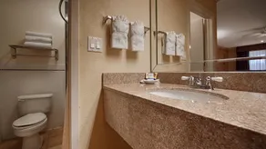 Best Western Pearland Inn - Bathroom
