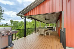Sunset Climb & Hike: Red River Gorge Cabin w/ Deck - Parte interna