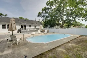 Charming Somers Point House w/ Private Pool! - Innvendig