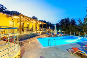 Villa Troules - Pool