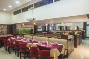 Yogi Broadway - Restaurant