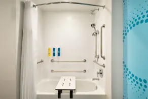 Tru By Hilton Milwaukee Brookfield - Salle de bain