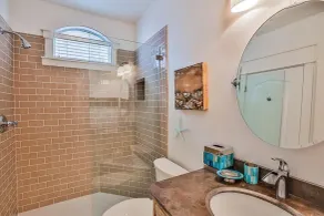 3 by the Sea 3 Bedroom Holiday Home by Five Star Properties - Salle de bain