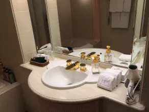Rihga Royal Hotel Niihama - Chambre