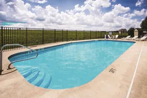 La Quinta by Wyndham Evansville - Piscine