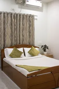 Catalyst Suites - Rom
