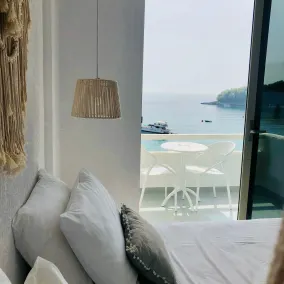 Geo & Art Boutique Hotel Himara - Chambre
