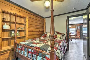 Buckhead Cabin w/ Fireplaces & Private Pool! - Intérieur