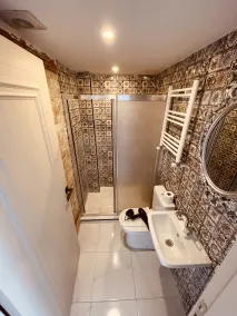 The Lumina Hotel - Bathroom