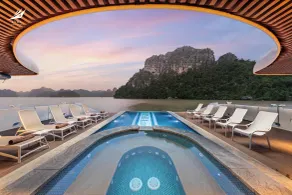 Halong Lyra Grandeur Cruise - Pool