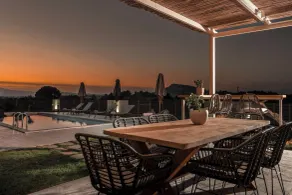 Melissia Luxury Villa - Pool
