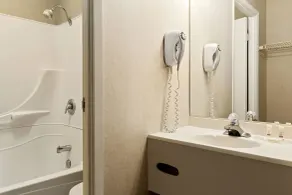 Days Inn by Wyndham Trois-Rivieres - Salle de bain