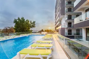 Miramare Residence Aparthotel - Pool