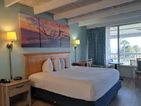 Days Inn & Suites by Wyndham Jekyll Island - Chambre