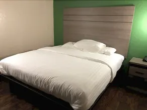 Travelers Inn & Suites - Zimmer