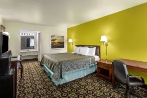 Days Inn by Wyndham Delta - Habitación