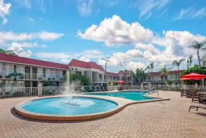 Quality Inn & Suites Conference Center - Pool
