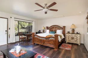 Whispering Creek Bed & Breakfast - Room