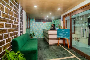 Muscatel BhumSang - 200 Mts from Mall Road - Reception