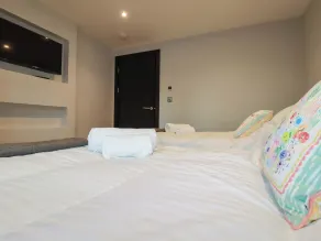Lake View - Room