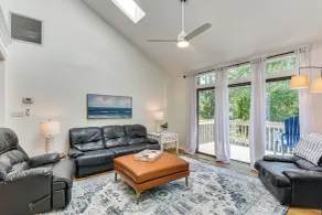 Keowee Key Condo w/ Lake Access & Community Pools! - Interiör
