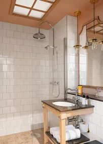 Savoy 1918, a member of Small Luxury Hotels of The World - Bathroom