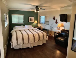 The Fraser River's Edge B&B Lodge - Værelse