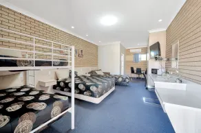 Warwick Settlers Inn - Room