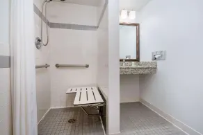 AmericInn by Wyndham Park Rapids - Badezimmer