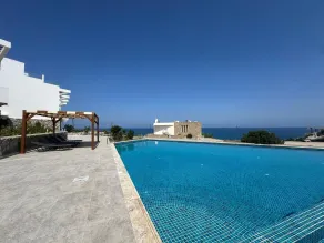 Azure Pearl Oceanfront Loft Apartment Spacious Rooftop Terrace Pool - Pool