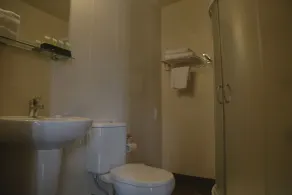 The Lodge Inn Hotel - Room