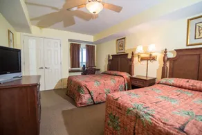 Malibu Pointe Beach Club 606 - Across The Street From The Ocean! Sleeps 12 guests! - Room