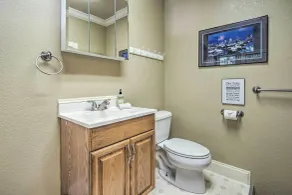 Covered Deck & 2-story Dock: Lake Travis Home! - Innvendig