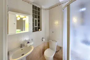 Antouanetta Apartments - Bathroom