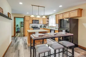 1 Mi to Main St! Family Farmhouse in West Unity - Innenbereich