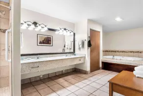 Best Western Grande River Inn & Suites - Salle de bain