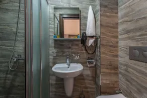 Element Garden - Bathroom