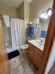 Underwood Inn - Bathroom